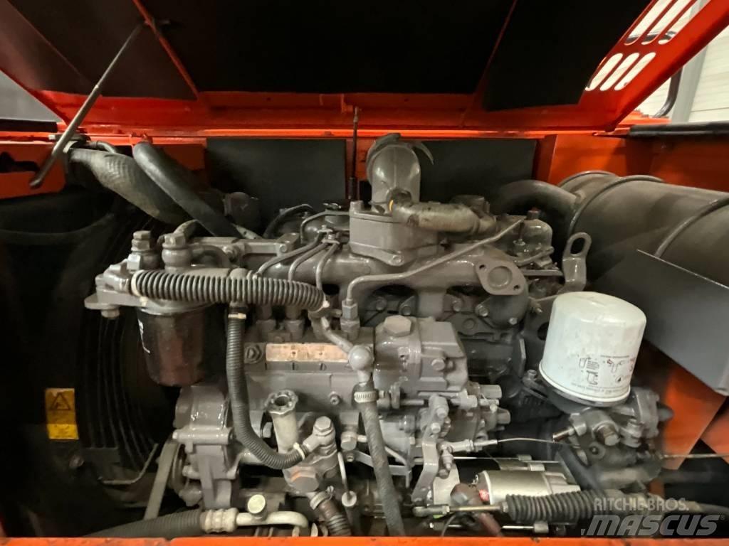 Hitachi ZX 70 Vidutinės galios ekskavatoriai 7-12 t