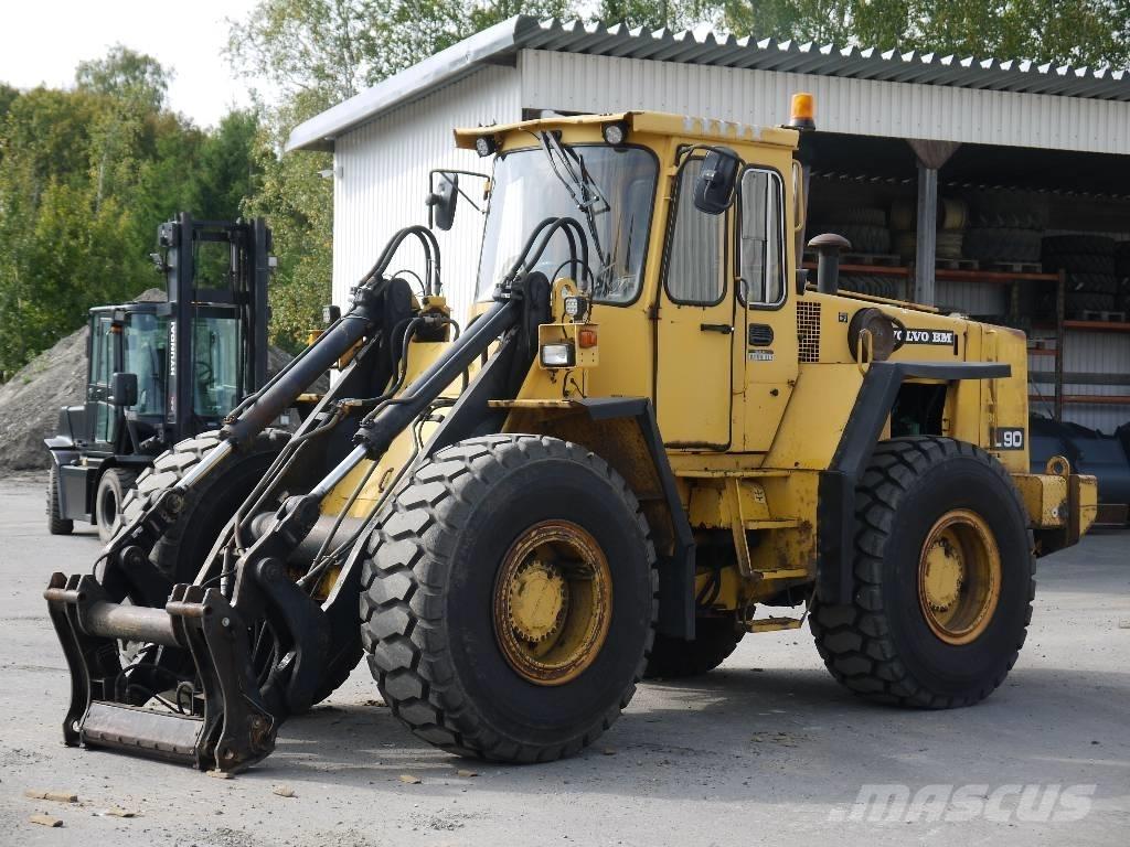 Volvo L 90 Naudoti ratiniai krautuvai