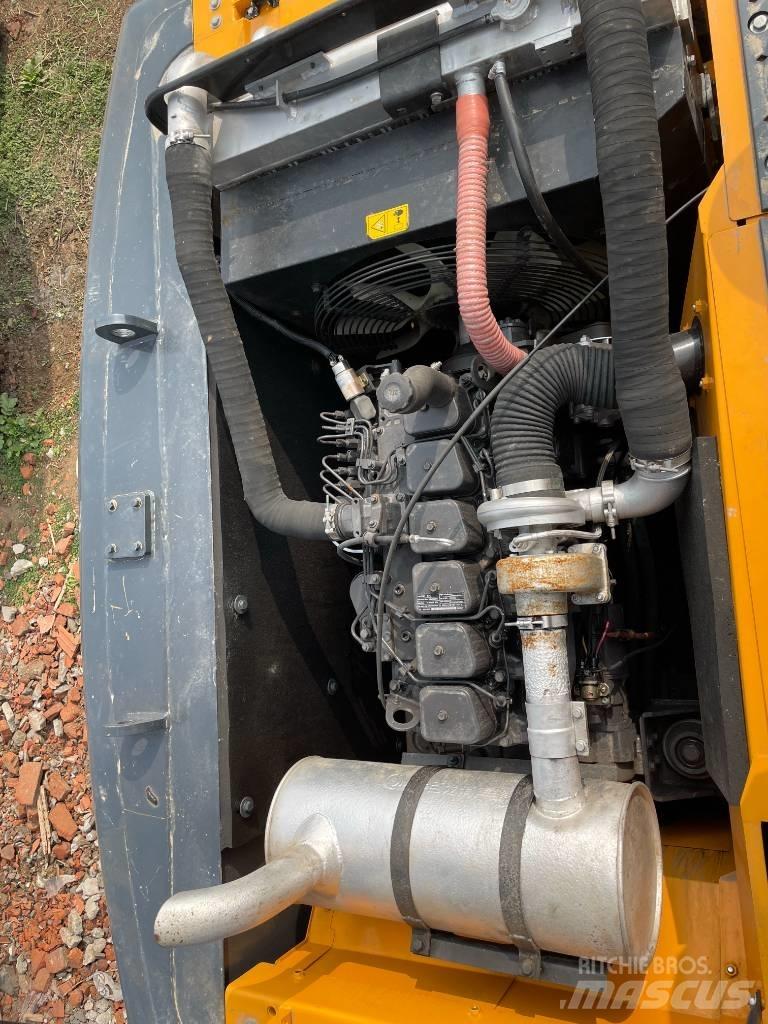 Hyundai 220-9S Vikšriniai ekskavatoriai
