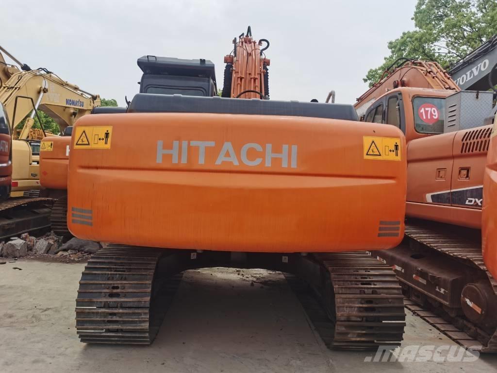 Hitachi ZX 200 Vikšriniai ekskavatoriai
