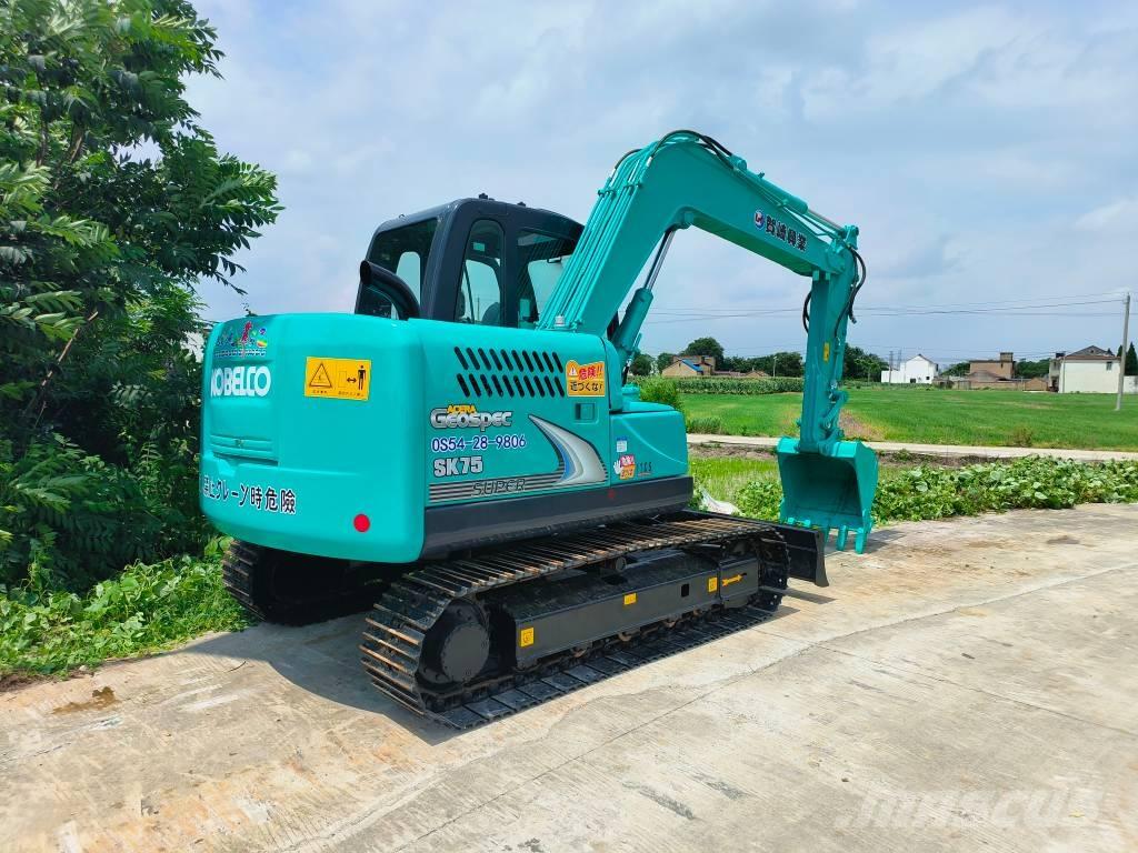 Kobelco SK 75 Vikšriniai ekskavatoriai