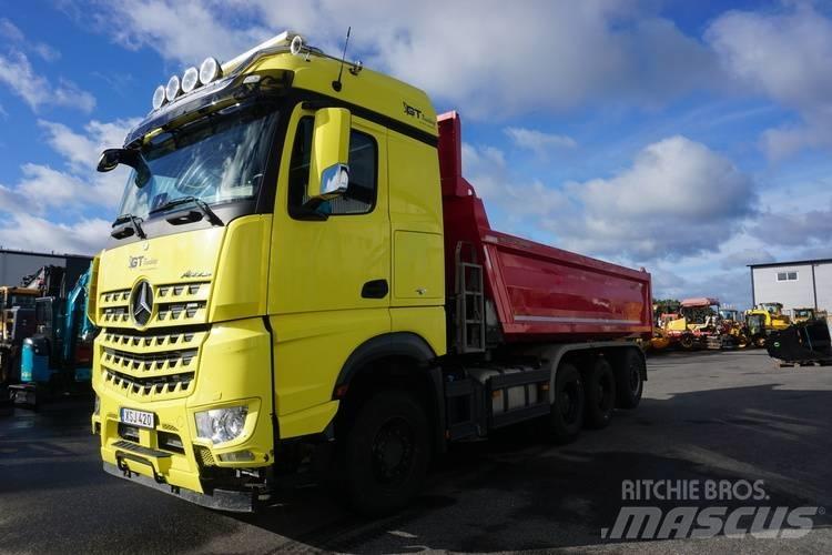 Mercedes-Benz Arocs Savivarčių priekabų vilkikai