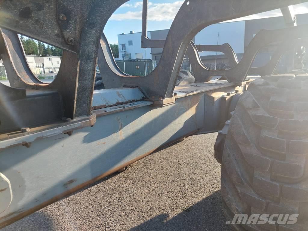 Sampo-Rosenlew FR 48 Naudoti miškovežiai (Forvarderiai)