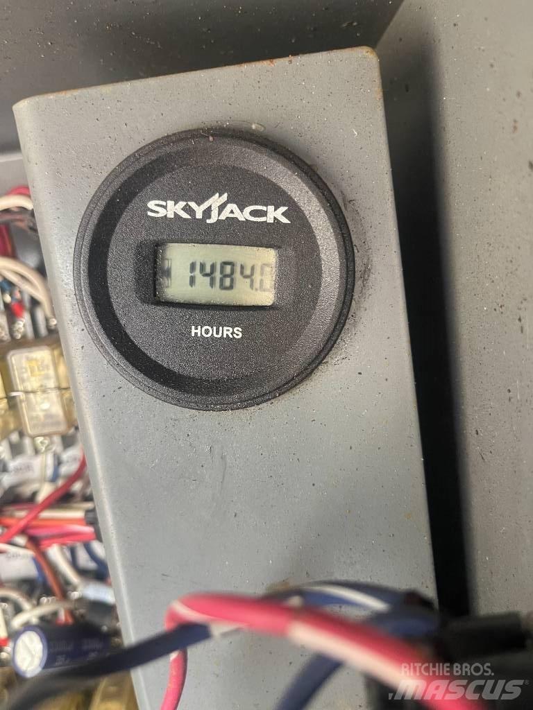 SkyJack SJ 9250 RT Žirkliniai keltuvai
