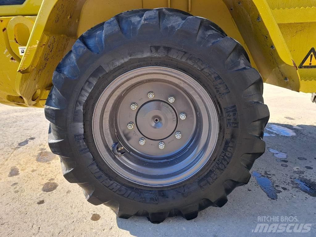 Volvo L 35 G Krautuvai su šoniniu pasukimu