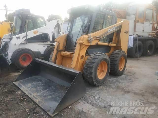 CASE 440H Krautuvai su šoniniu pasukimu