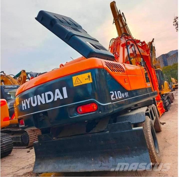 Hyundai 210 W-9 Ratiniai ekskavatoriai