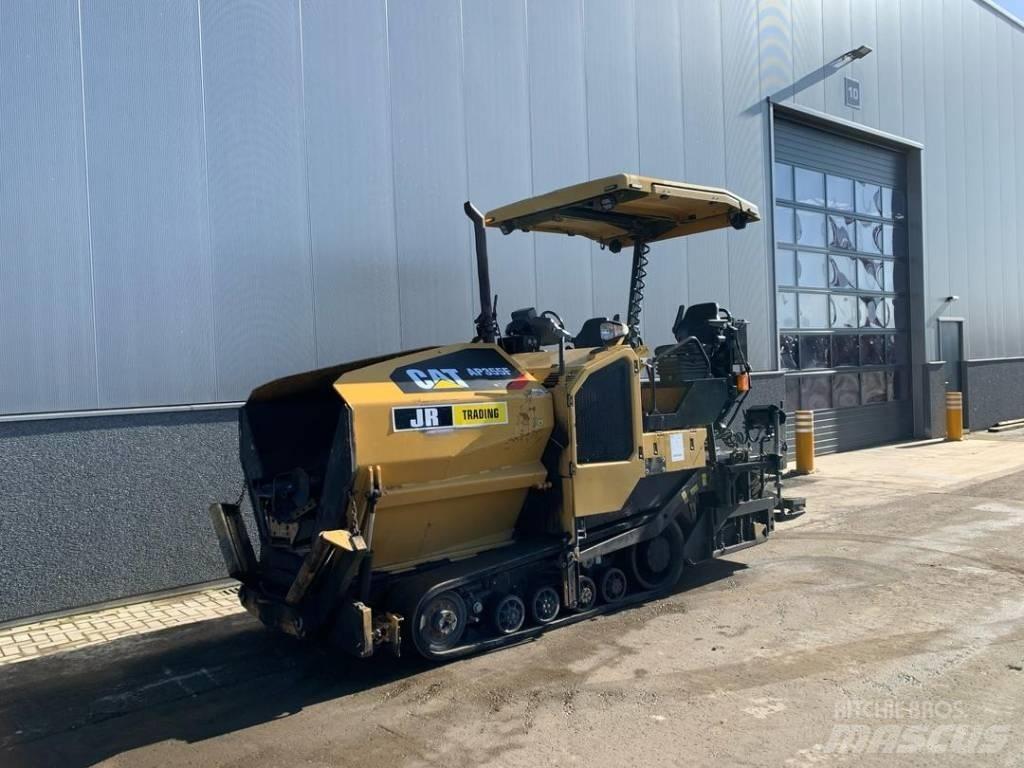 CAT AP355F Asfalto klotuvai