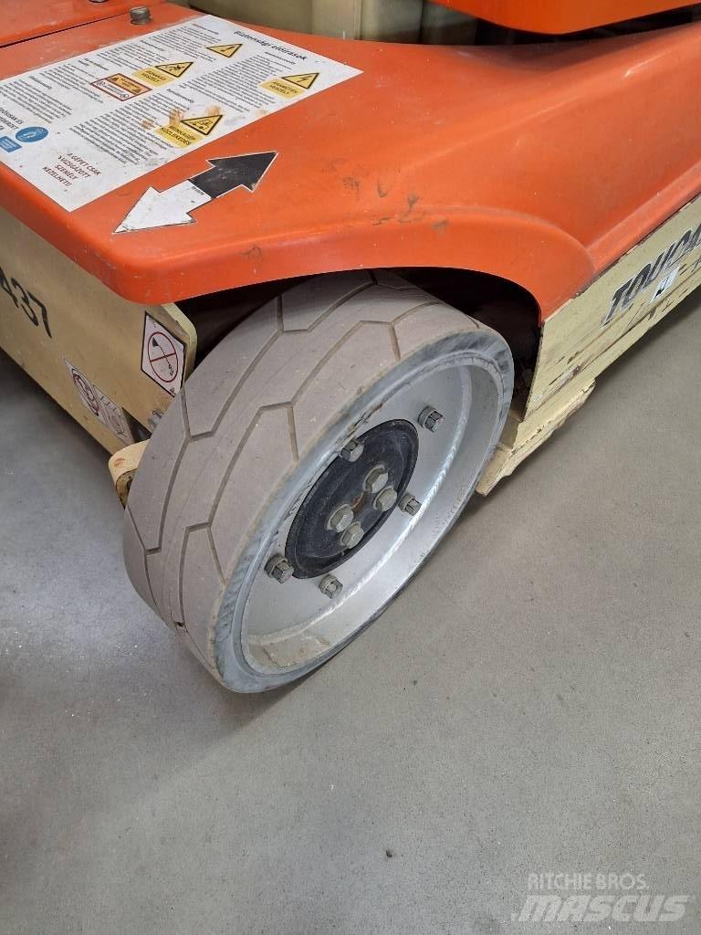 JLG Toucan 10 E Vertikalūs stiebiniai keltuvai