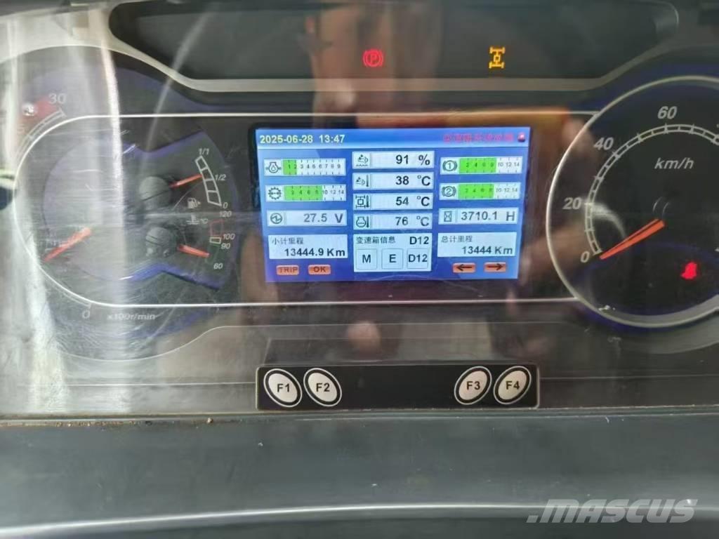 Sany SAC2600C8 Visureigiai kranai