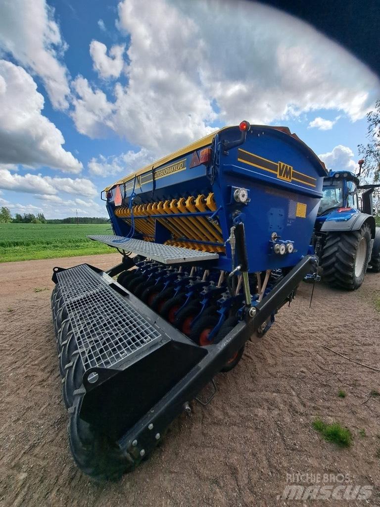 VM SK 300 Sėjamieji kombainai