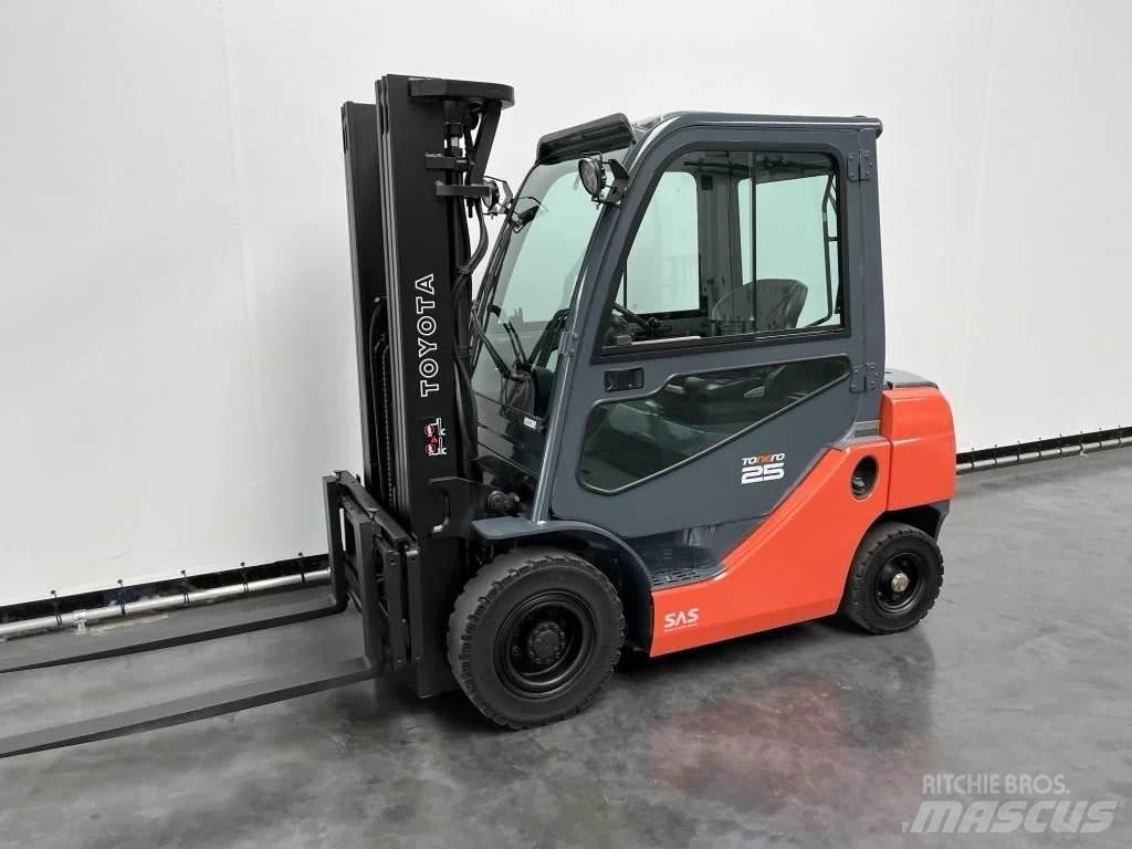 Toyota 02-8 FDF 25 Dyzeliniai krautuvai