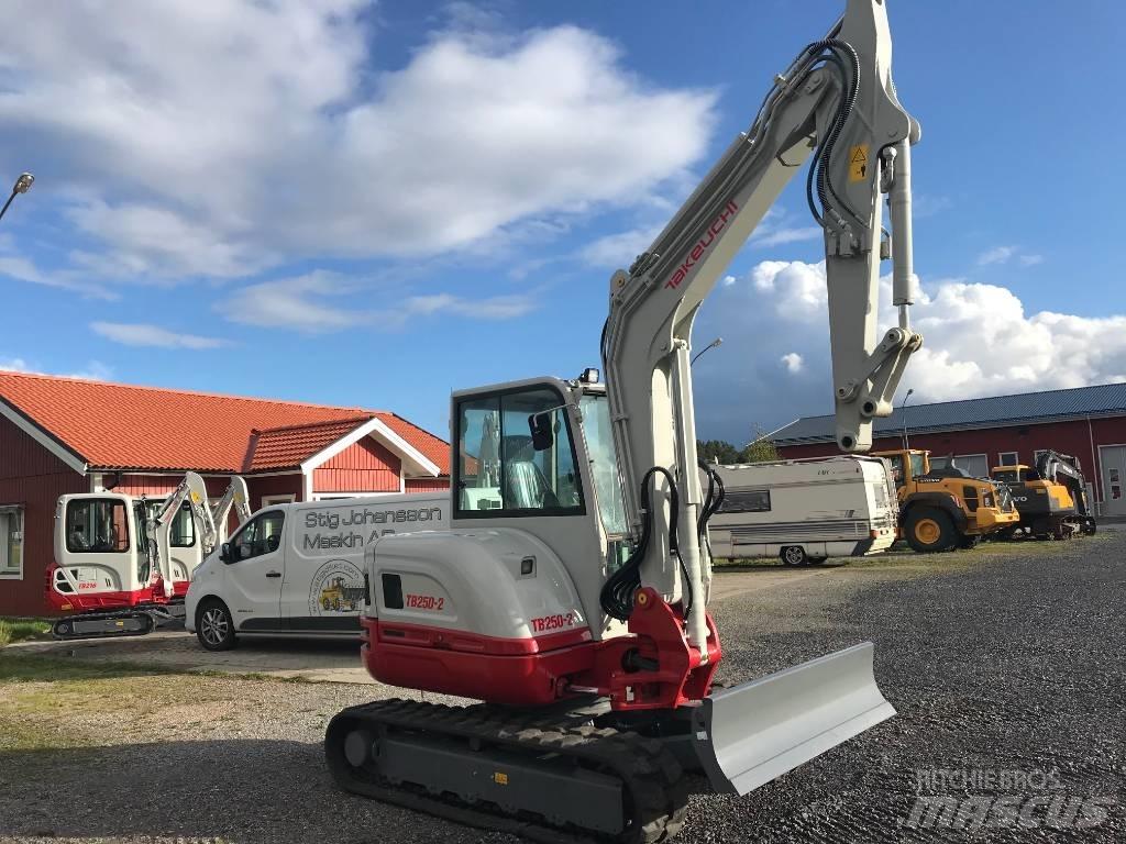 Takeuchi TB250-2 Mini ekskavatoriai < 7 t