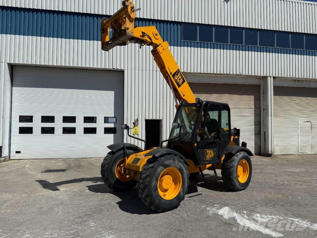 JCB 528-70 Teleskopiniai krautuvai