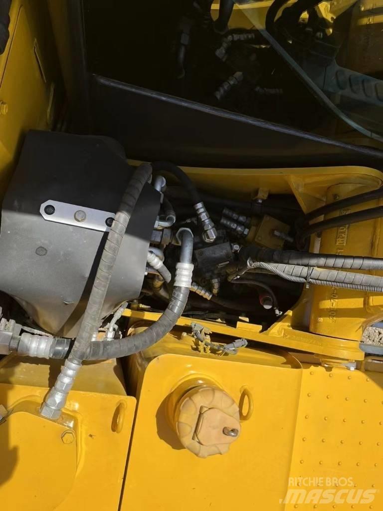 Komatsu PC 70 Vikšriniai ekskavatoriai