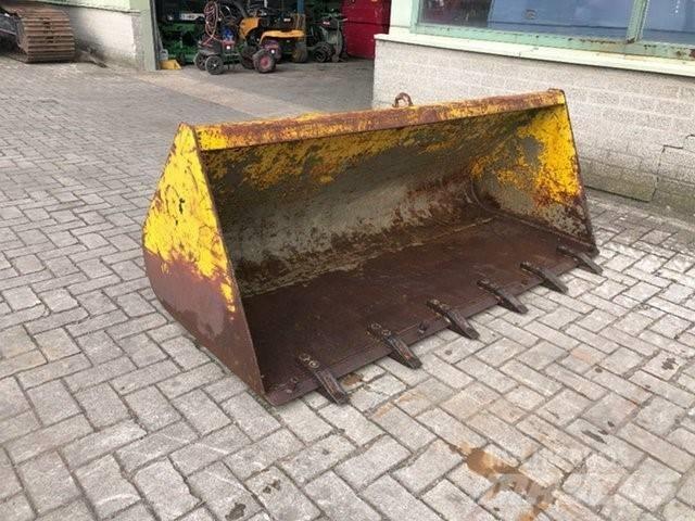 Manitou Tanden bak Kaušai