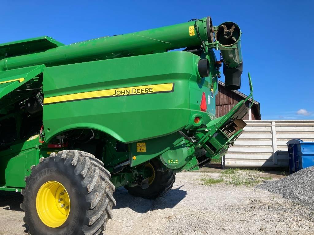 John Deere S790 Derliaus nuėmimo kombainai