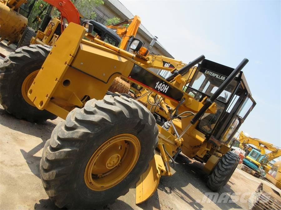 CAT 140 H Greideriai