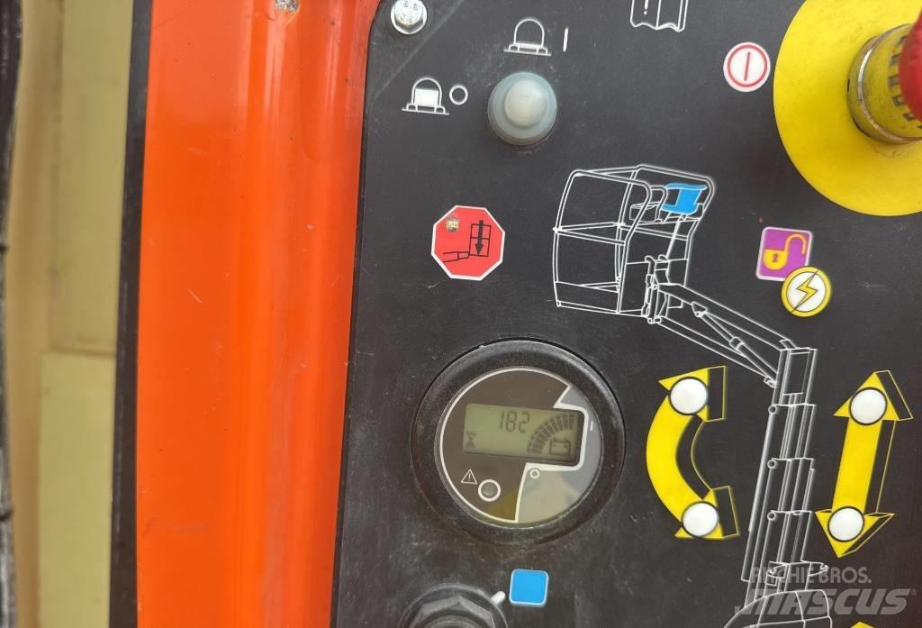 JLG Toucan 8 E Vertikalūs stiebiniai keltuvai