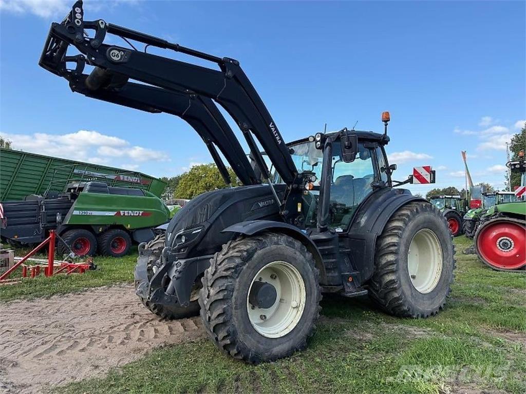 Valtra T 254 Versu Traktoriai