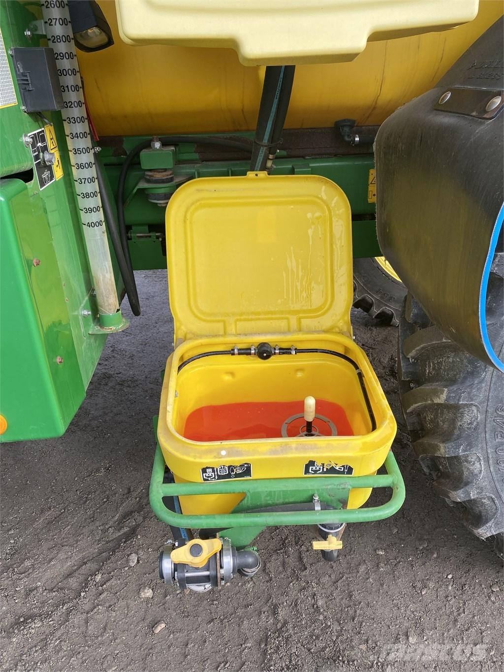 John Deere 5430 I Savaeigiai purkštuvai
