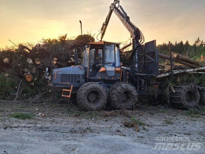 Valmet 860 Naudoti miškovežiai (Forvarderiai)