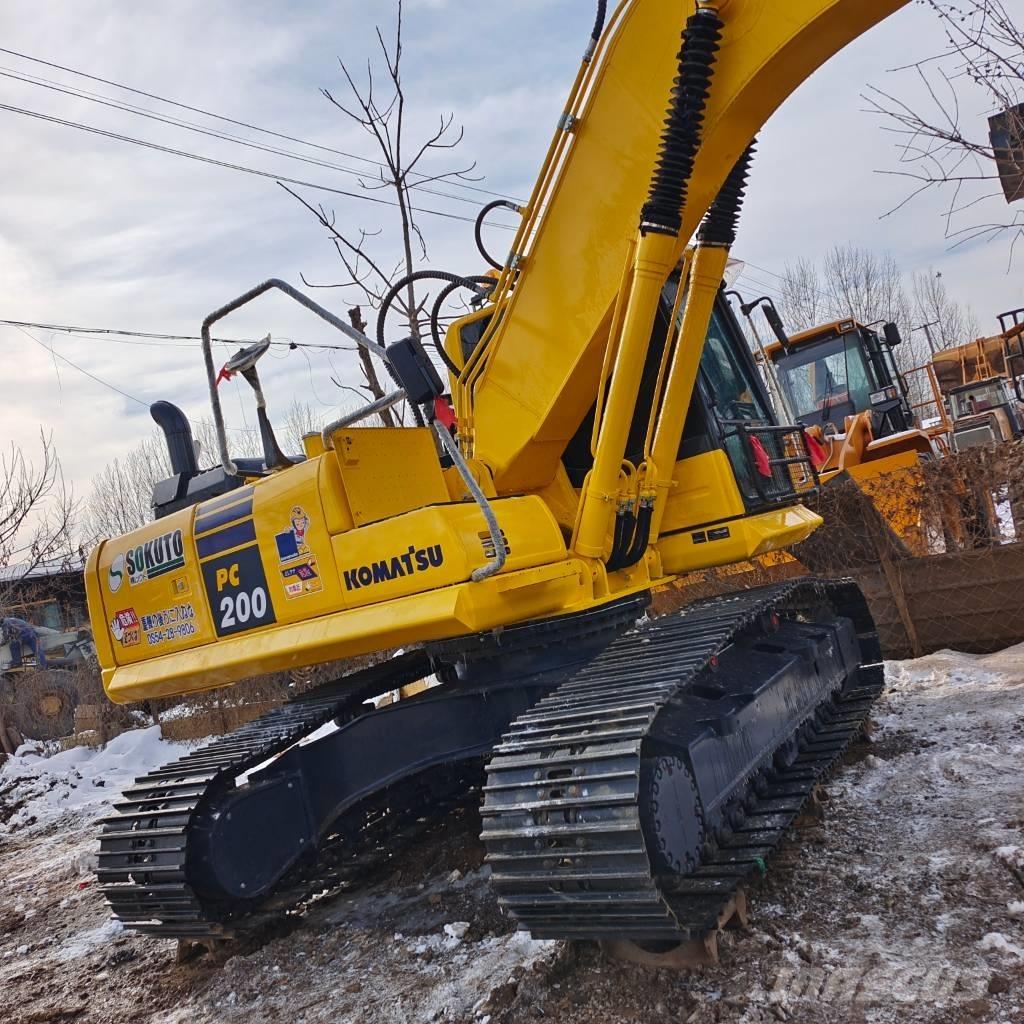 Komatsu PC 220-8 Vikšriniai ekskavatoriai