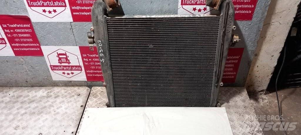 Scania 93.    1400937 Radiatoriai