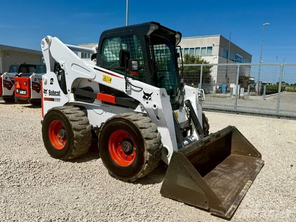 Bobcat S 850 Krautuvai su šoniniu pasukimu