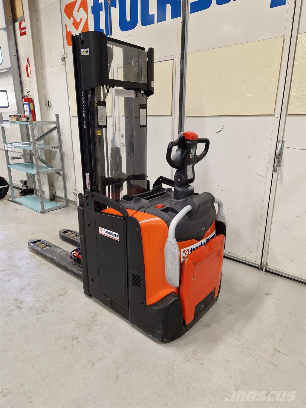 Toyota SPE120L Savaeigiai rietuvai