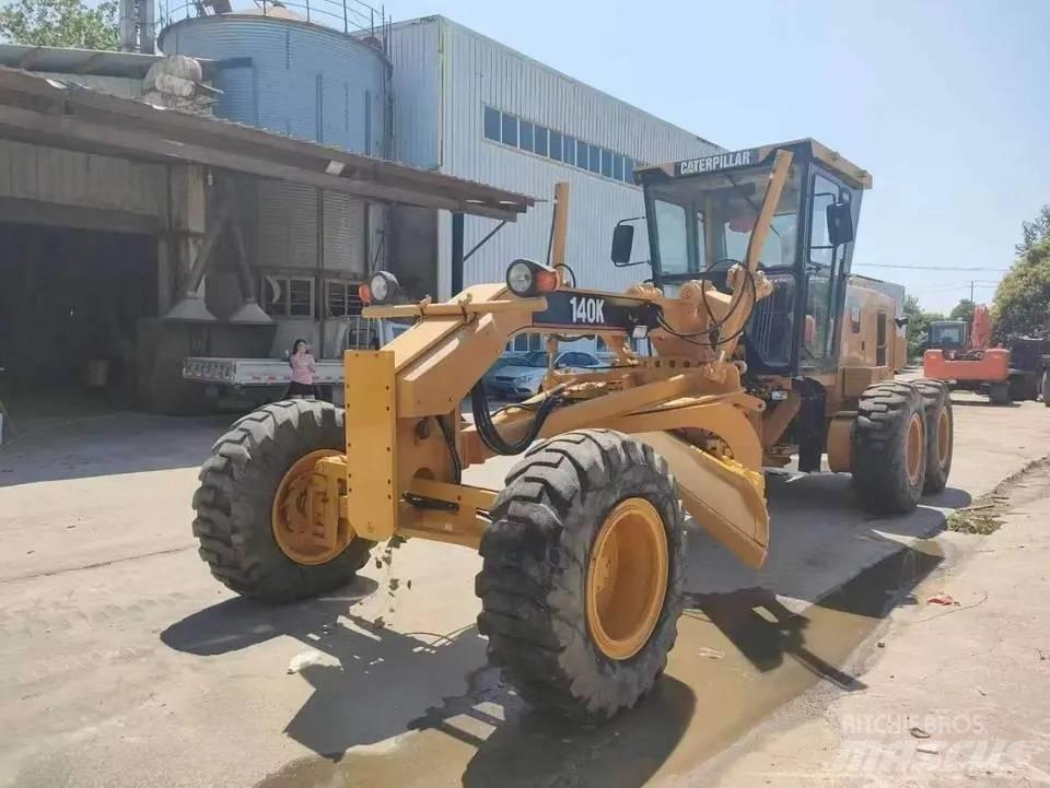 CAT 140K Greideriai