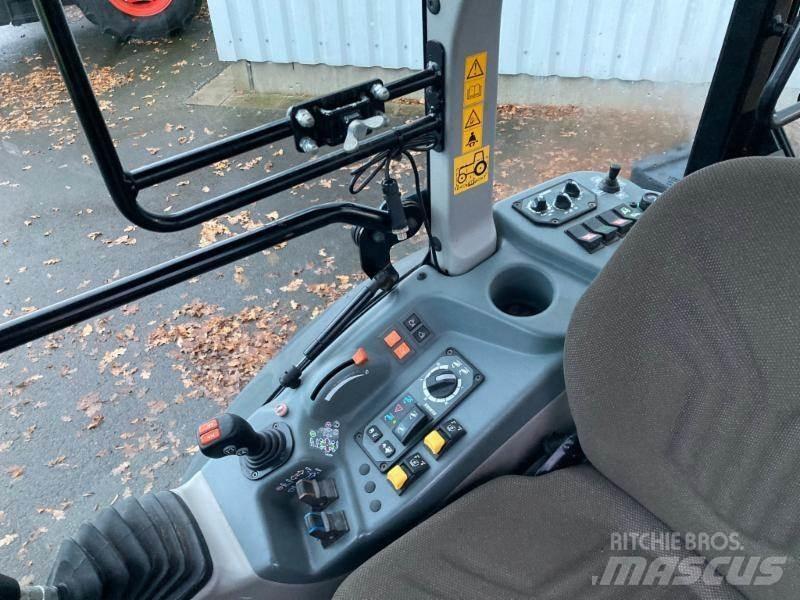 CLAAS NEXOS 240 S Traktoriai