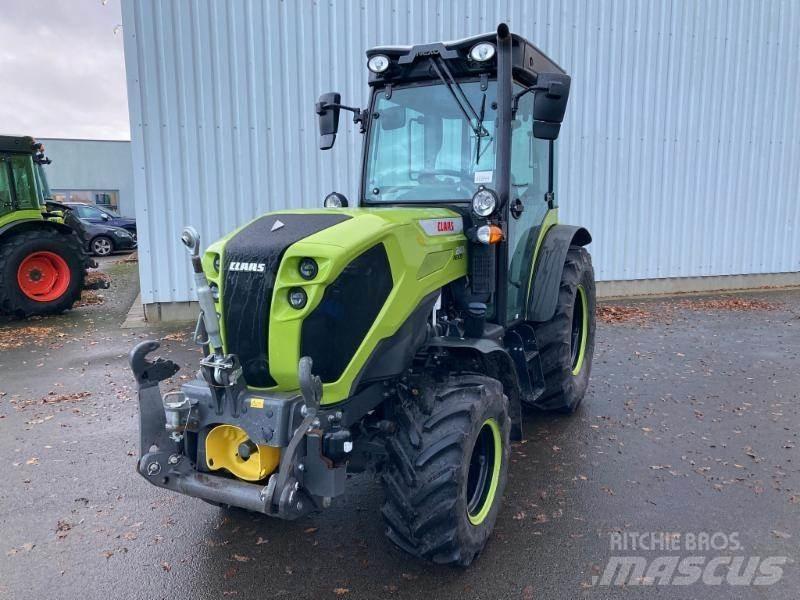CLAAS NEXOS 240 S Traktoriai