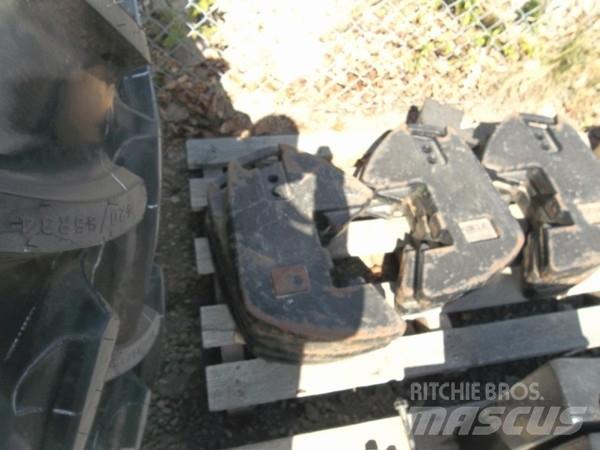 Case Frontvikter Kiti naudoti traktorių priedai