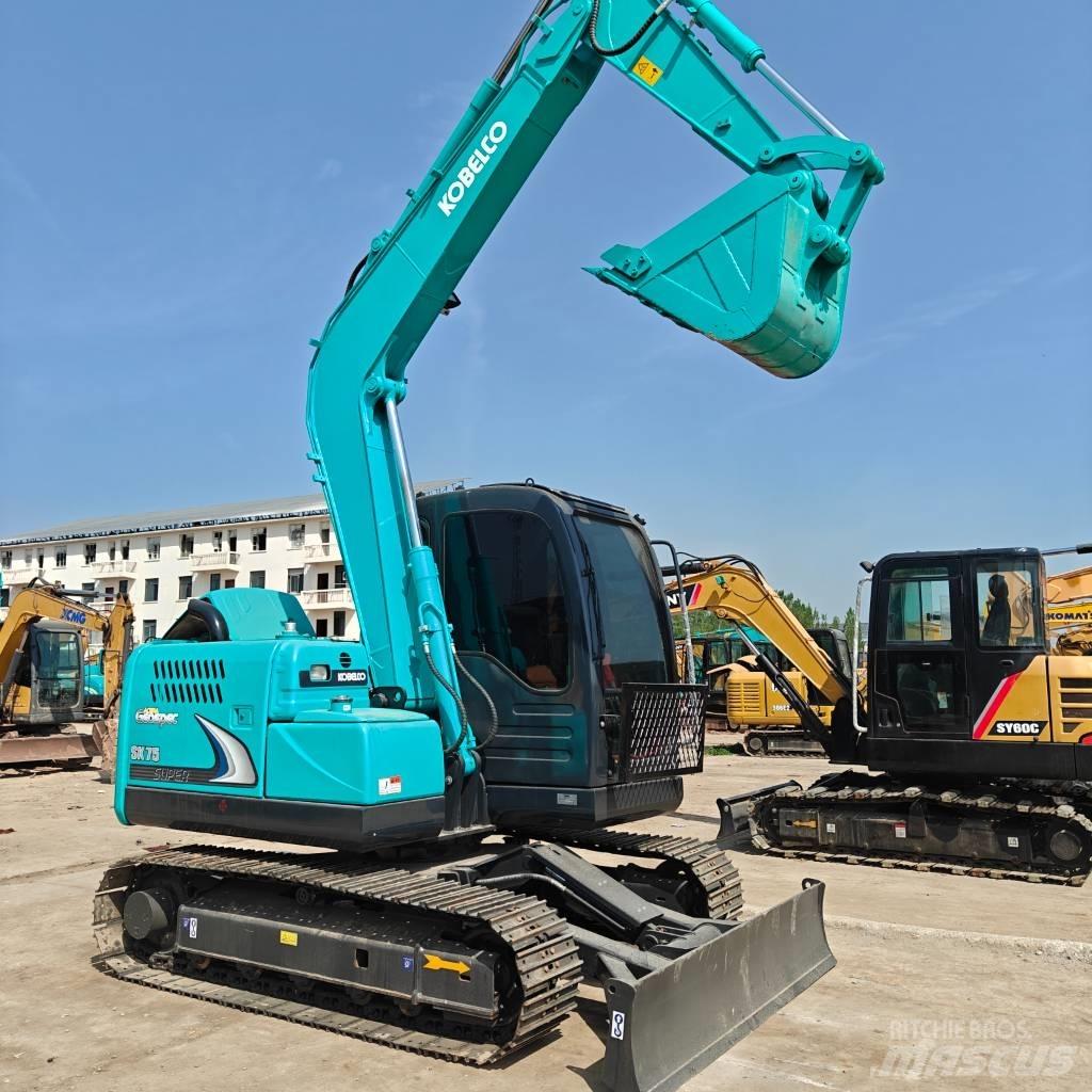 Kobelco 75D Vikšriniai ekskavatoriai