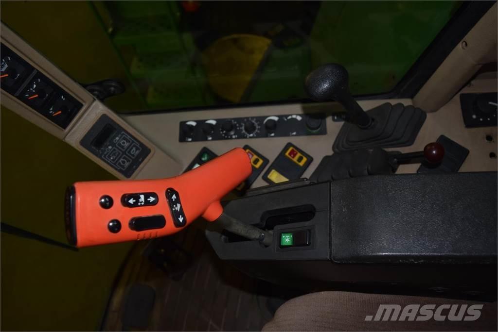 John Deere 2064 Derliaus nuėmimo kombainai