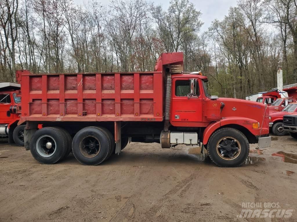 Diamond REO C120 Savivarčių priekabų vilkikai