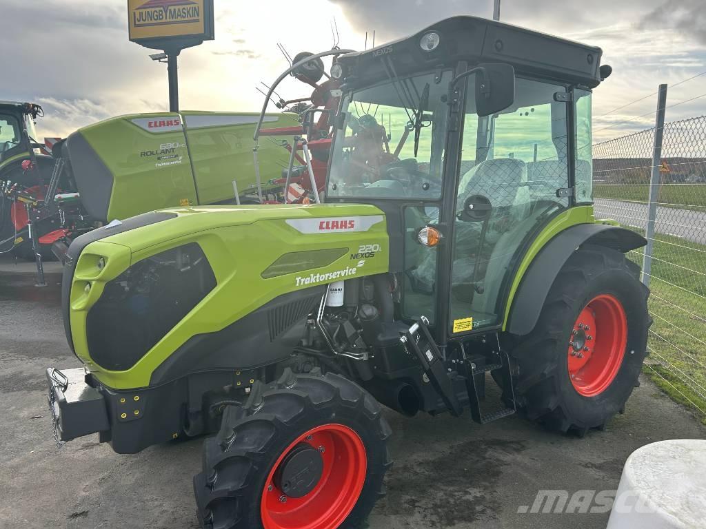 CLAAS Nexos 220 Traktoriai