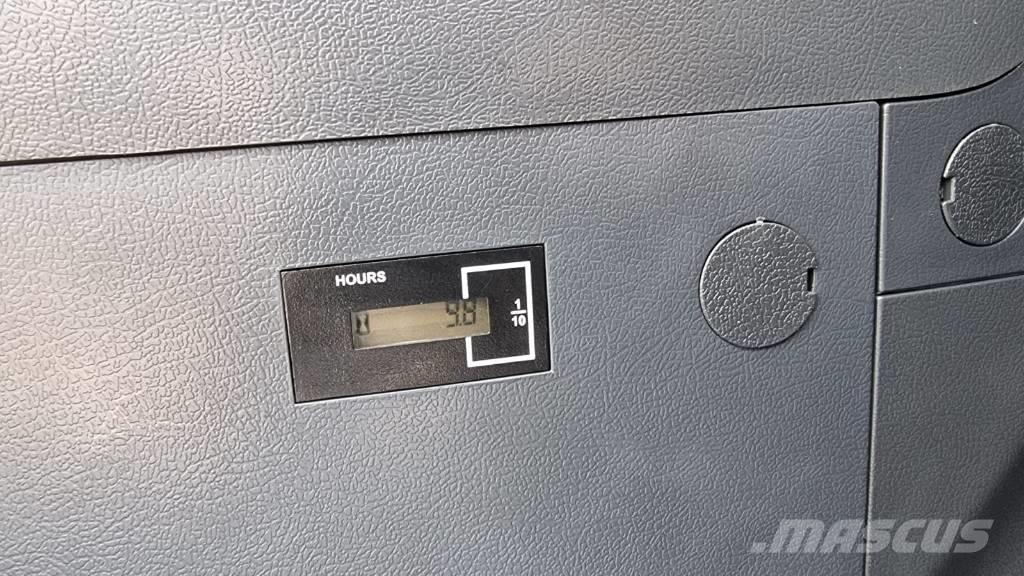 Hyundai HX 140 AL Vikšriniai ekskavatoriai