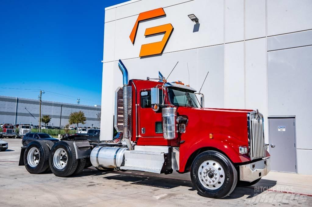 Kenworth W 900 Naudoti vilkikai