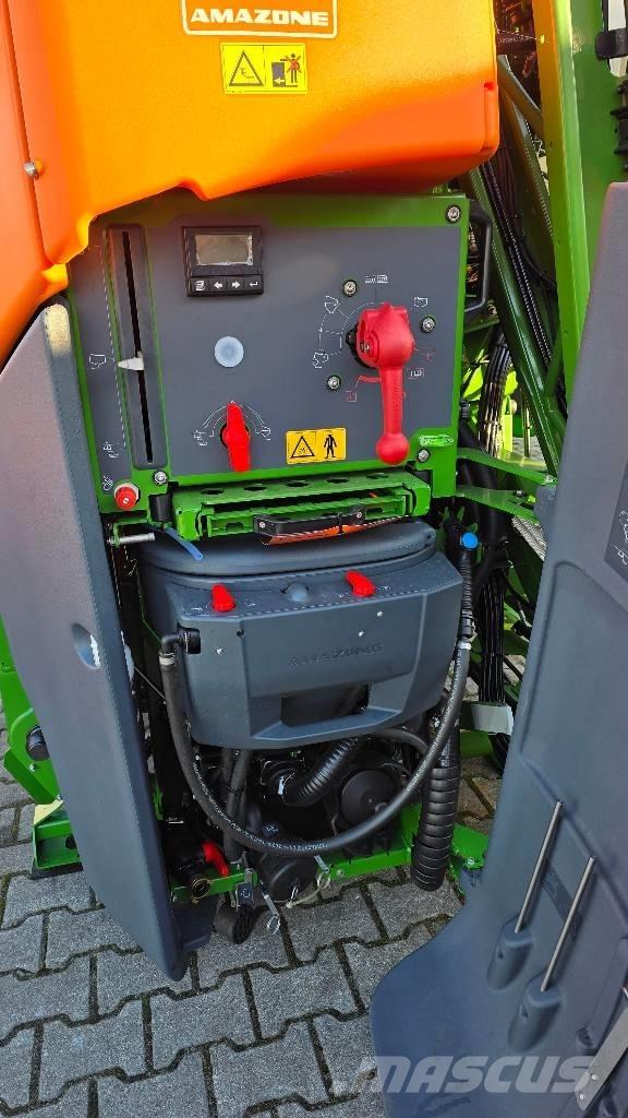 Amazone UF 1602 Įmontuoti purkštuvai