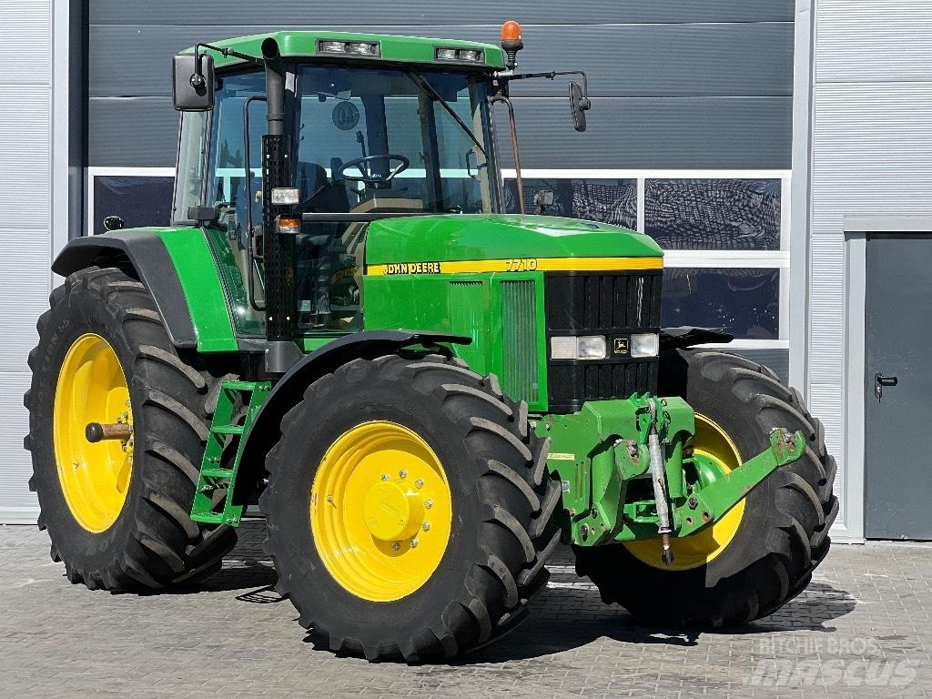 John Deere 7710 PQ Traktoriai