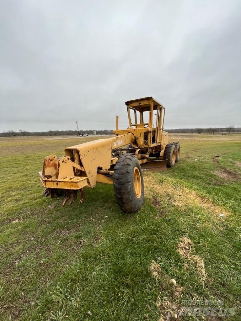 DEERE 570A Greideriai
