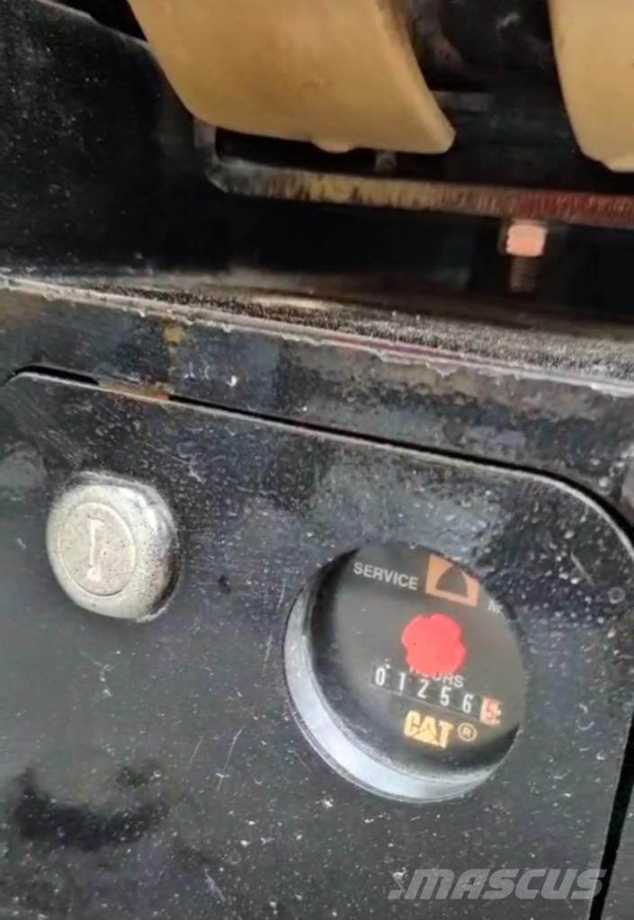 CAT 306 D Vikšriniai ekskavatoriai