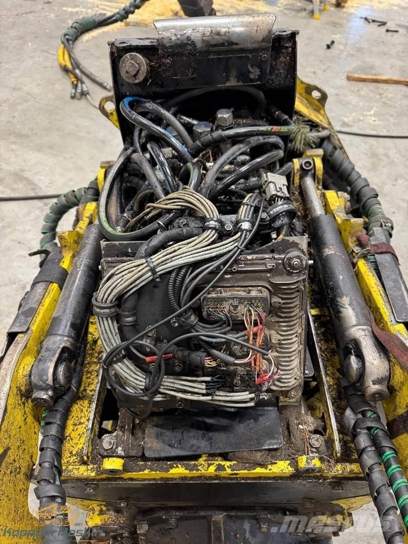 John Deere H415 Medžių kirtimo mašinų darbinės galvos