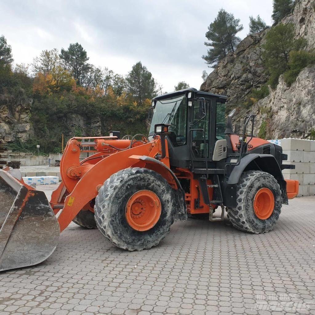 Hitachi ZW 220-5 Naudoti ratiniai krautuvai