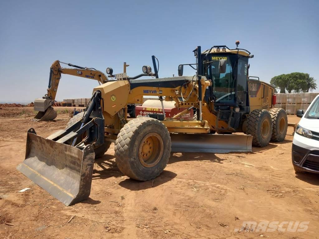 CAT 140 M Greideriai
