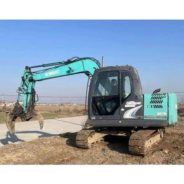 Kobelco SK 75 Vidutinės galios ekskavatoriai 7-12 t