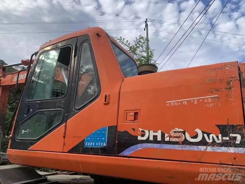 Doosan 150 W-7 Ratiniai ekskavatoriai