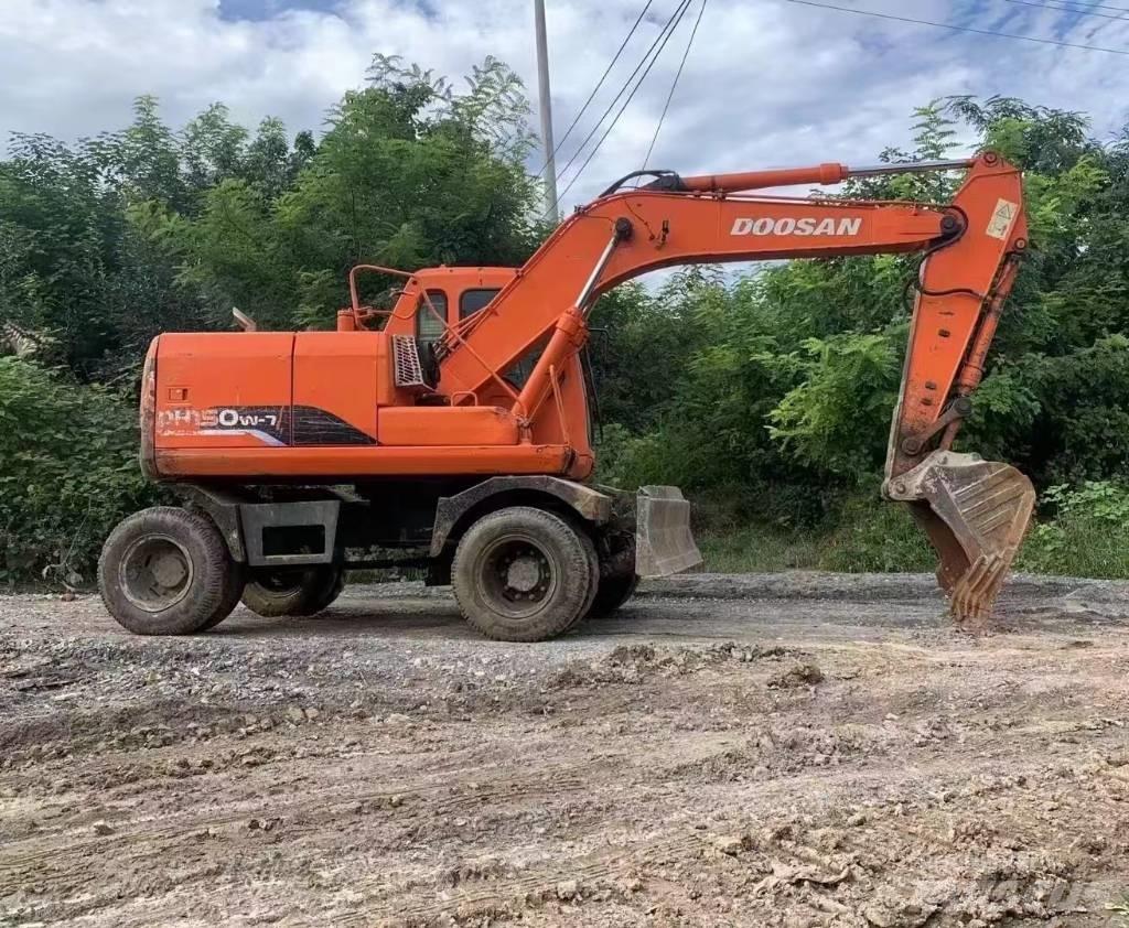 Doosan 150 W-7 Ratiniai ekskavatoriai